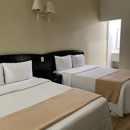 מונטריי Hotel Plaza Del Arco Express מראה חיצוני תמונה