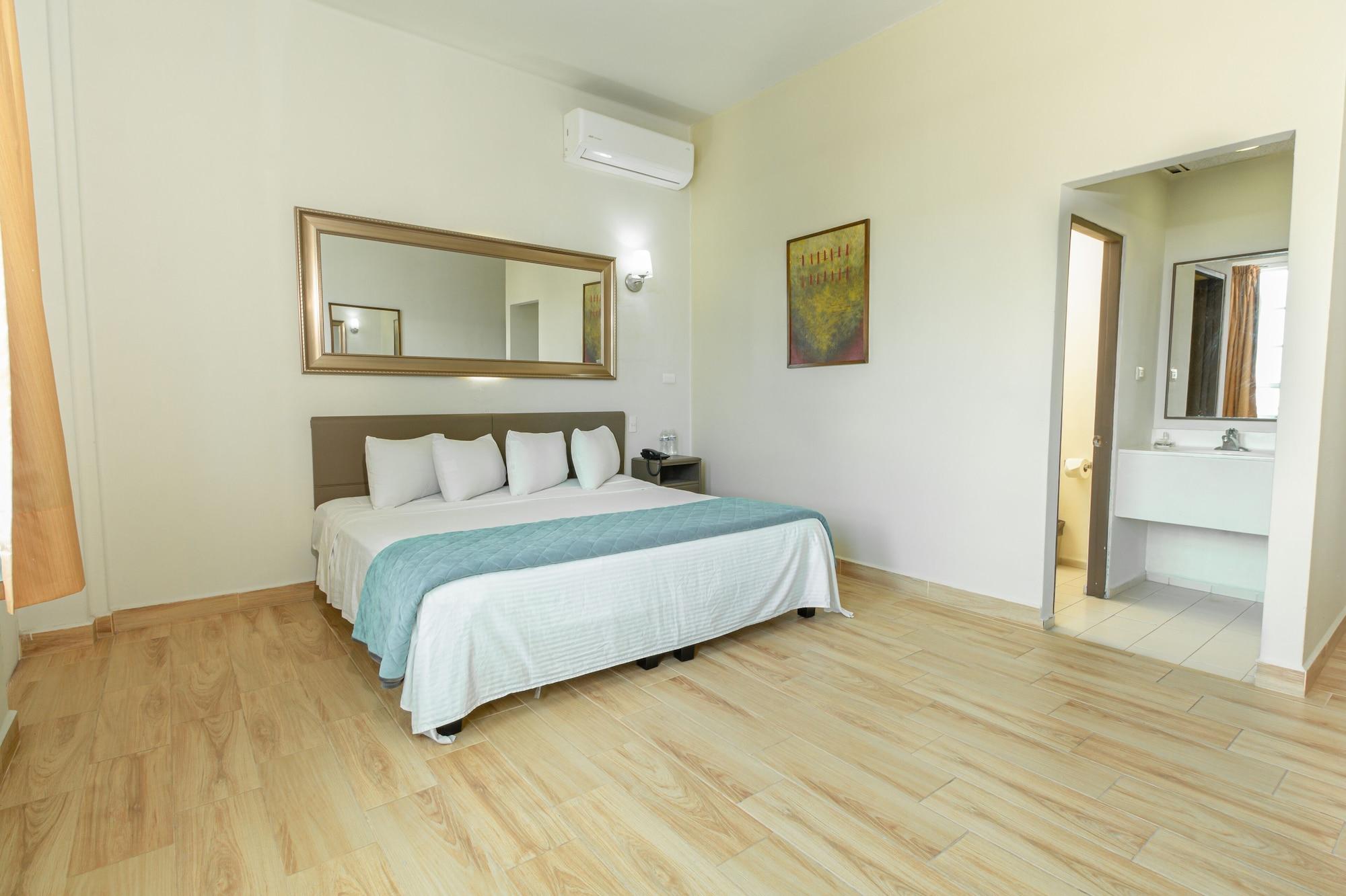 מונטריי Hotel Plaza Del Arco Express מראה חיצוני תמונה
