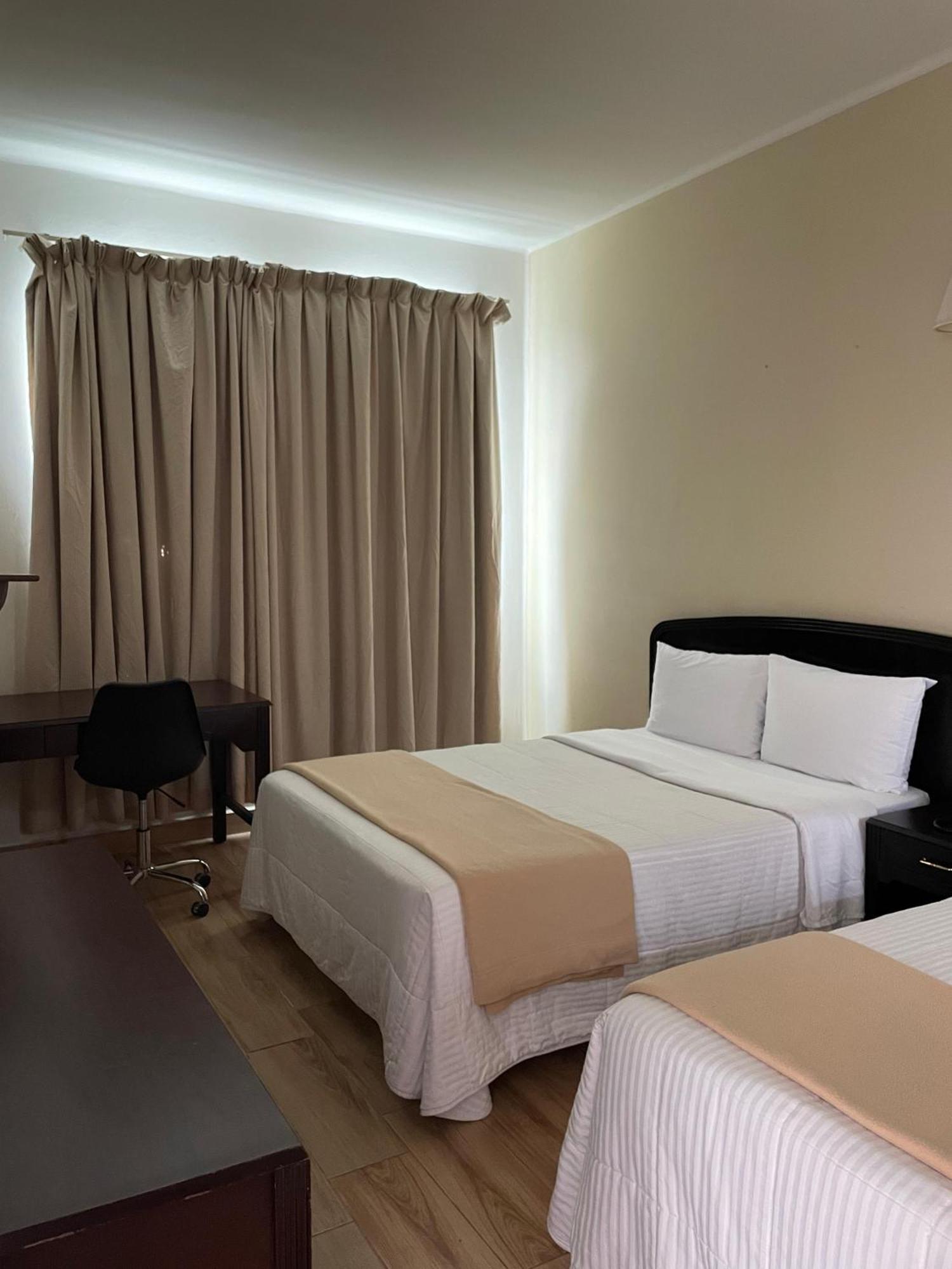 מונטריי Hotel Plaza Del Arco Express מראה חיצוני תמונה