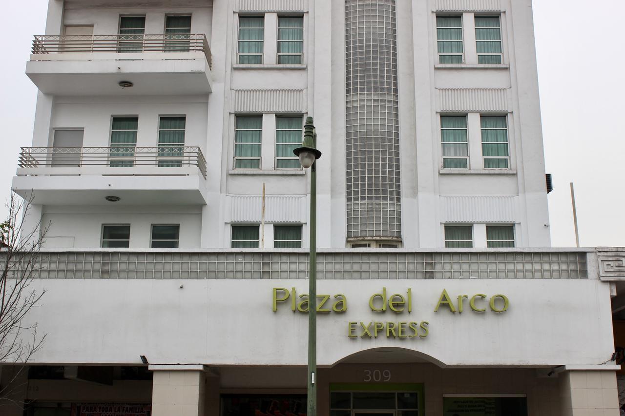מונטריי Hotel Plaza Del Arco Express מראה חיצוני תמונה