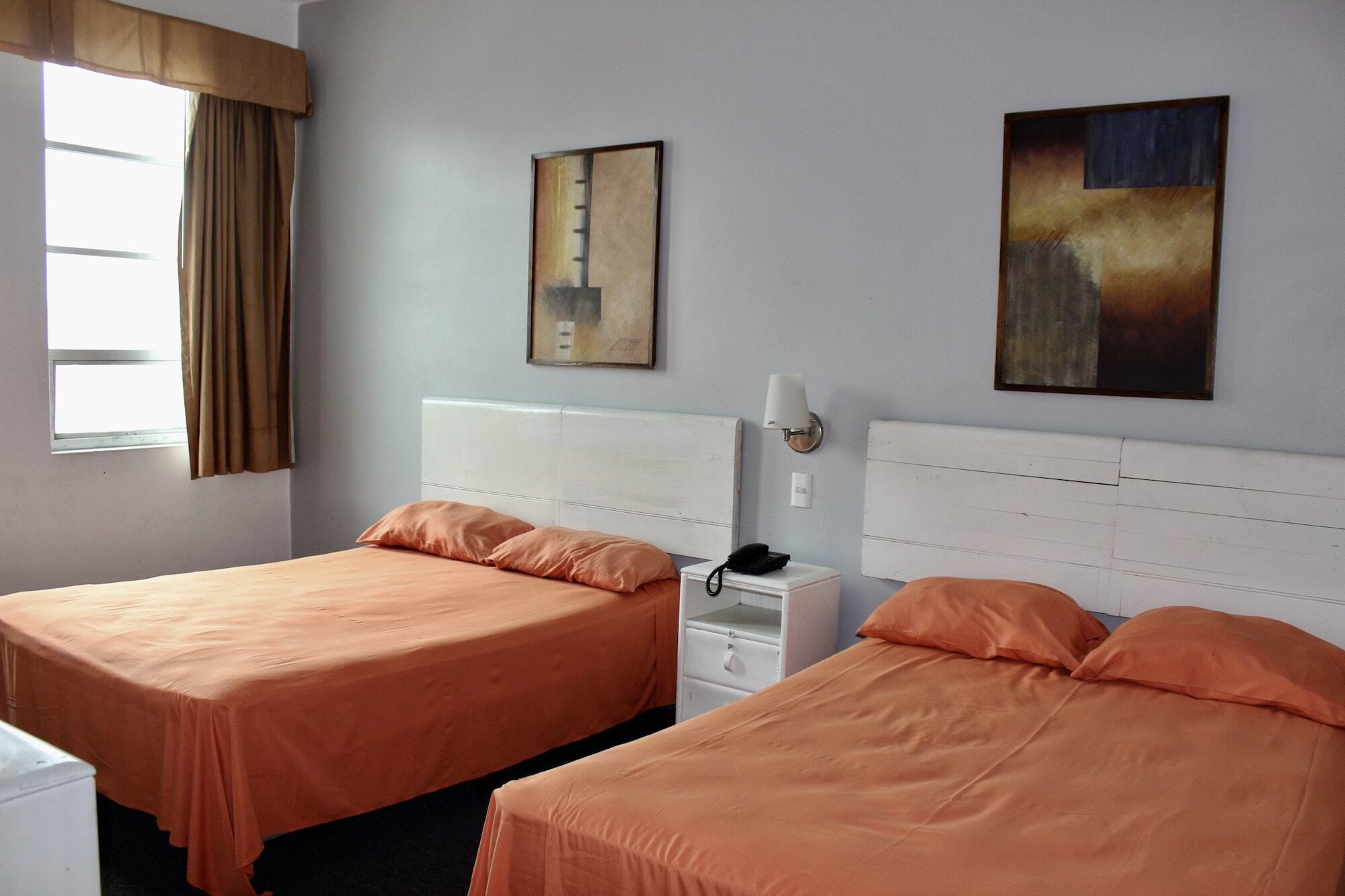 מונטריי Hotel Plaza Del Arco Express מראה חיצוני תמונה